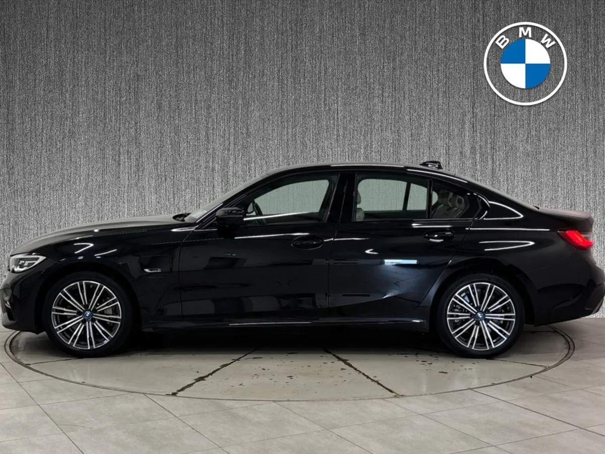 BMW 3 Series 330e M Sport Auto - Image 4