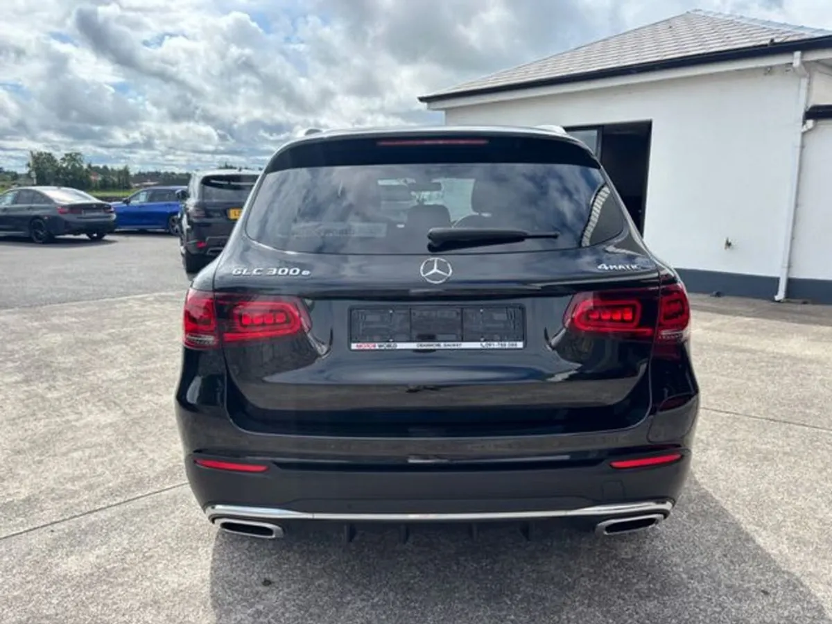 Mercedes-Benz GLC-Class GLC 300 E 4matic AMG Line - Image 3