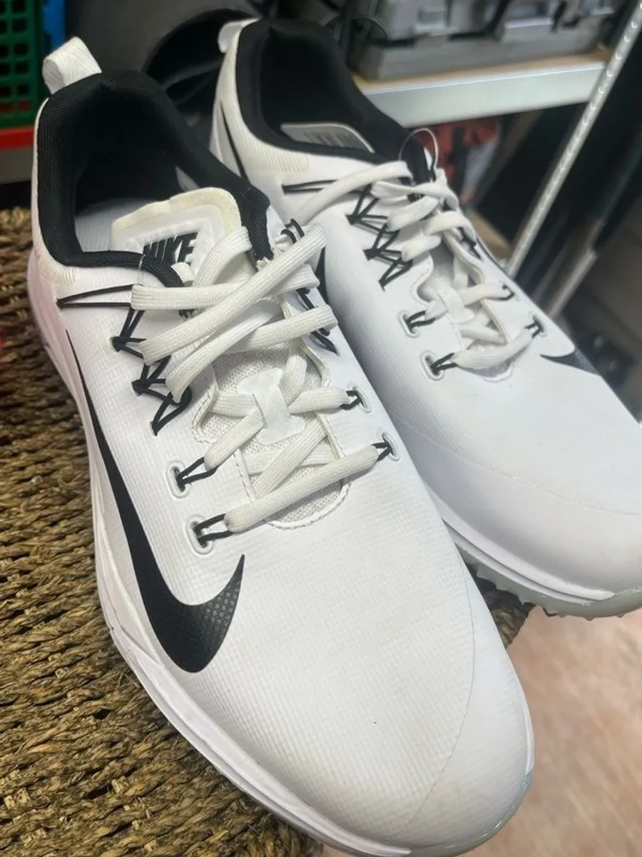 Nike Golf shoe - Image 1