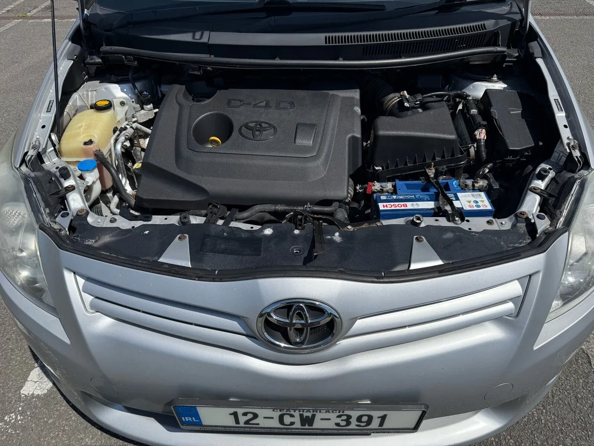 Toyota auris 2012 sport - Image 3