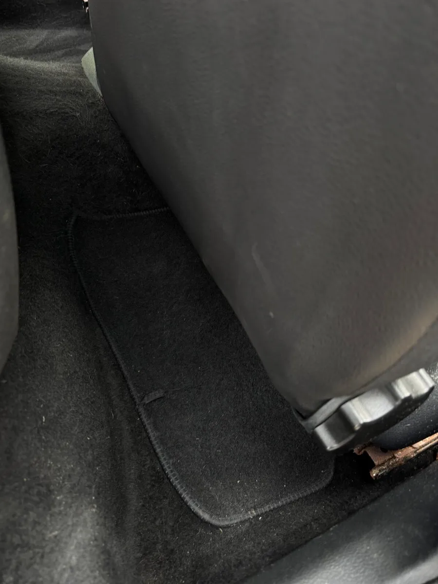 Volkswagen Polo 2015 - Image 3