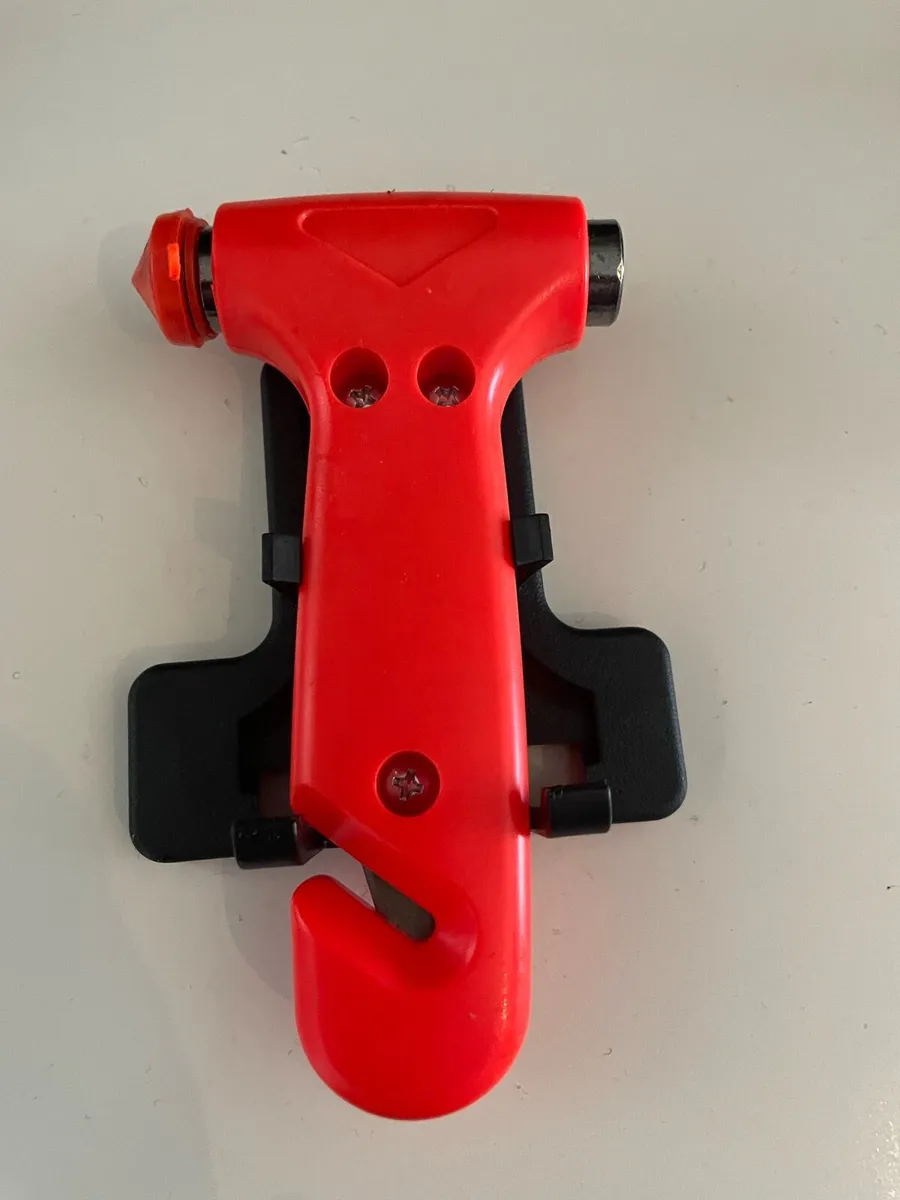 Emergency glass breaker