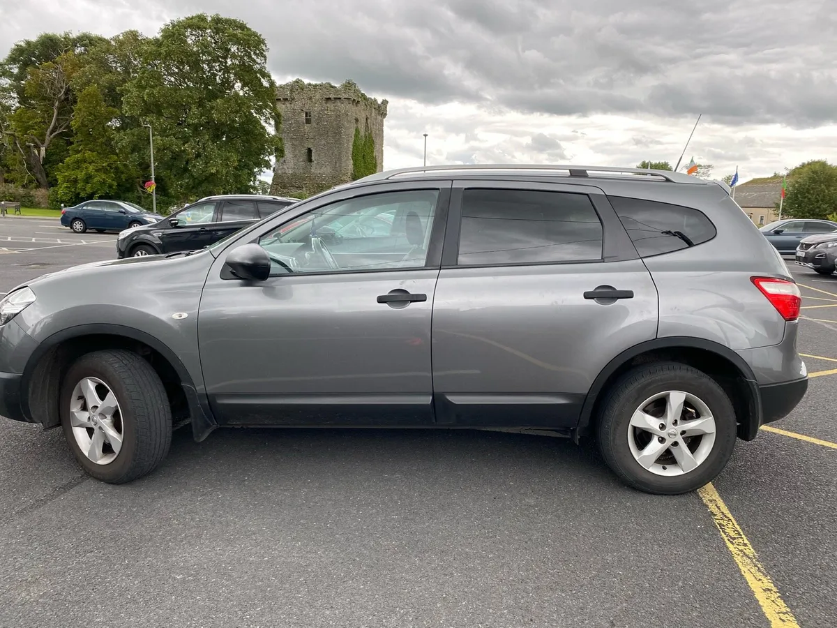 131 Nissan Qashqai +2 - Image 1