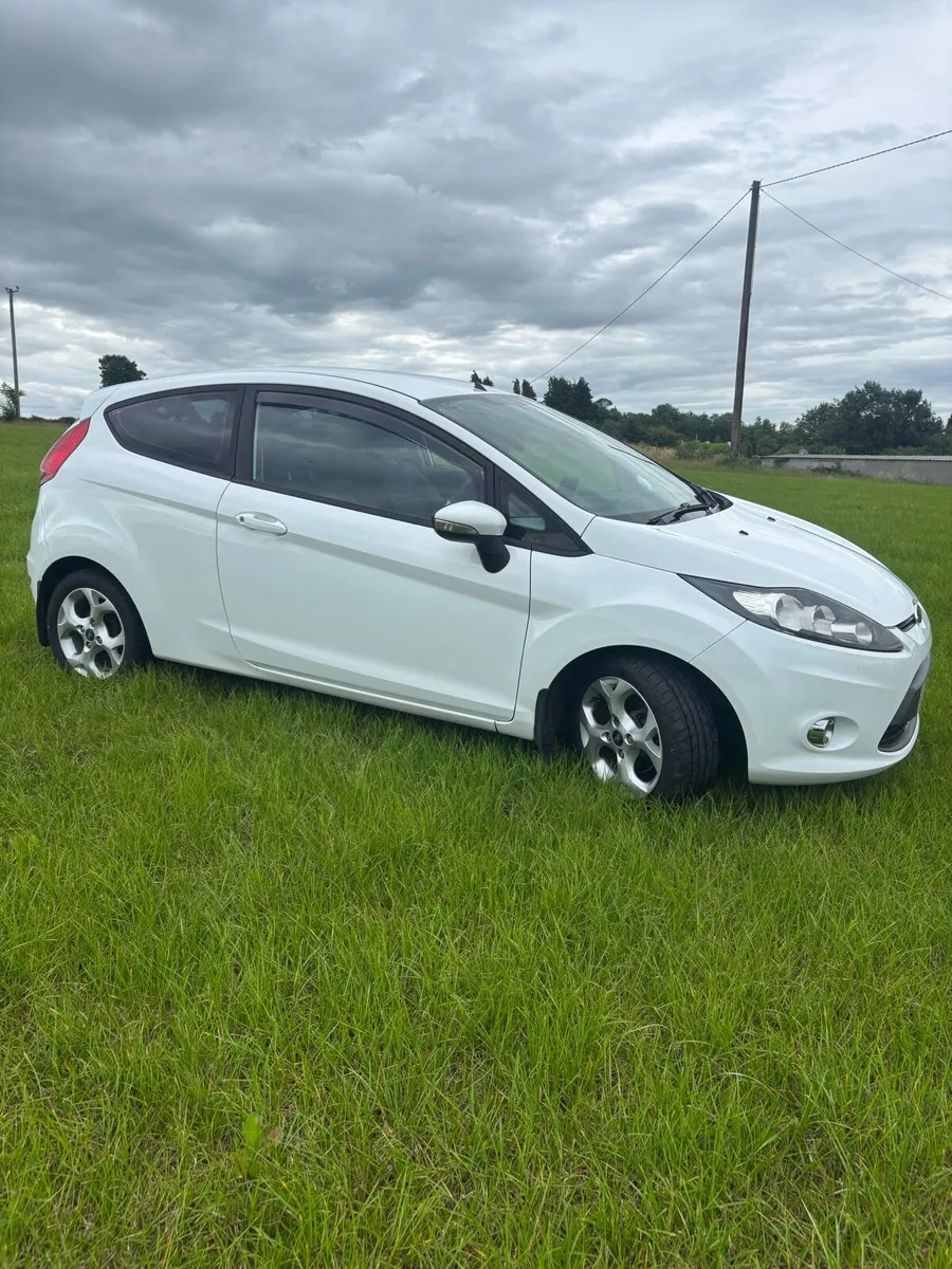 Ford Fiesta - Image 1