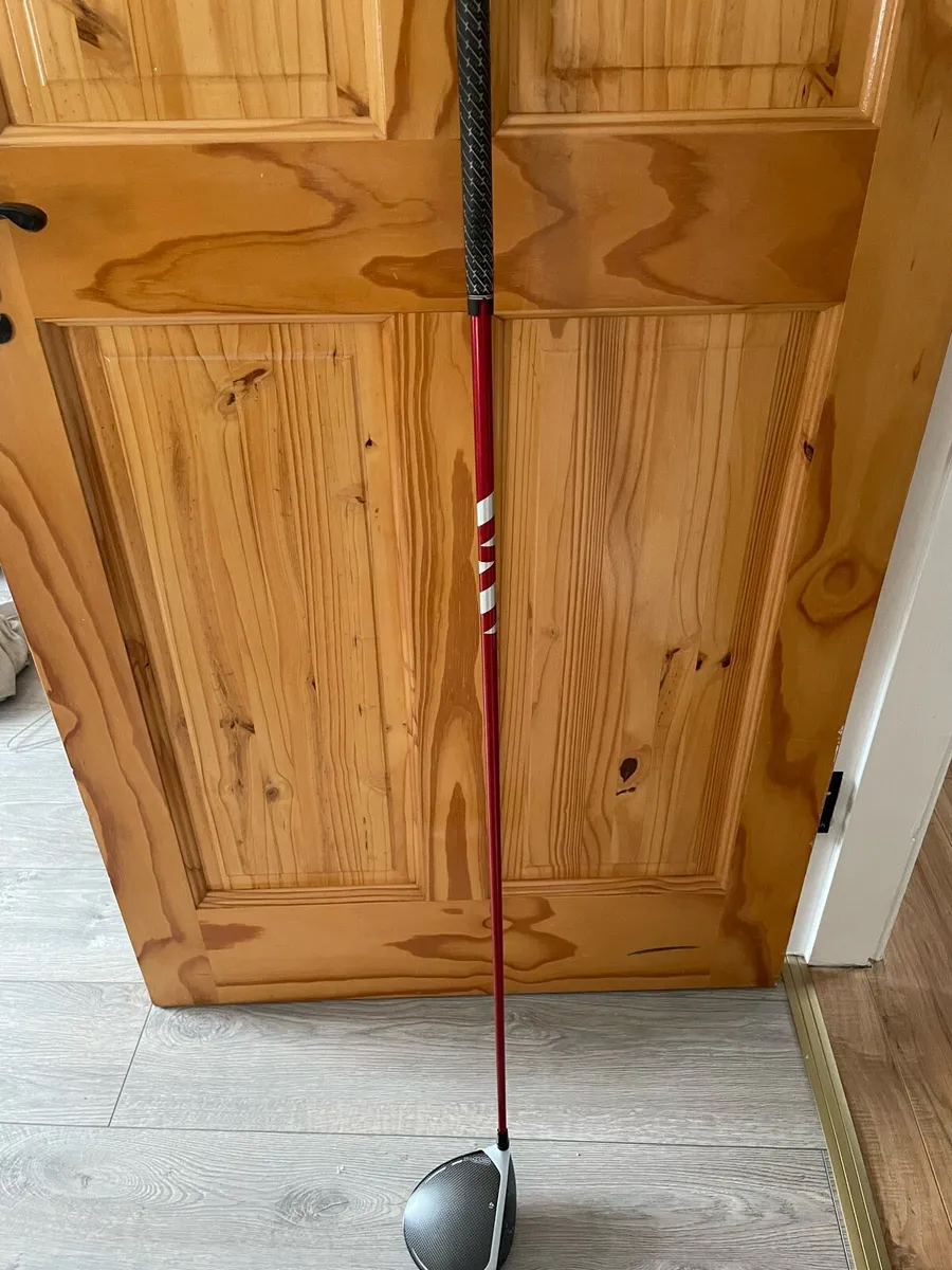 Taylormade Sim Max Driver - Image 1