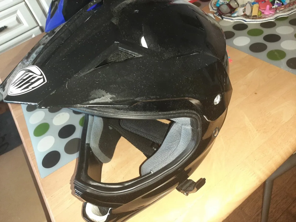 Helmets - Image 3