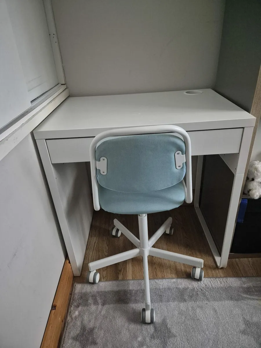 Ikea Micke desk with Orfjall Swivel Chair - Image 1