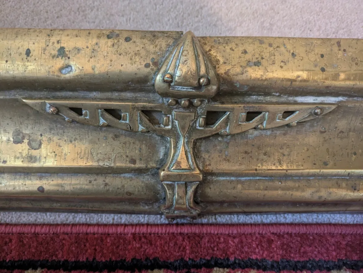 Brass fire fender - Image 1
