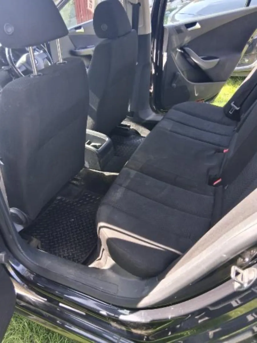 2010’ Volkswagen Passat 1.6 TDI - Image 4