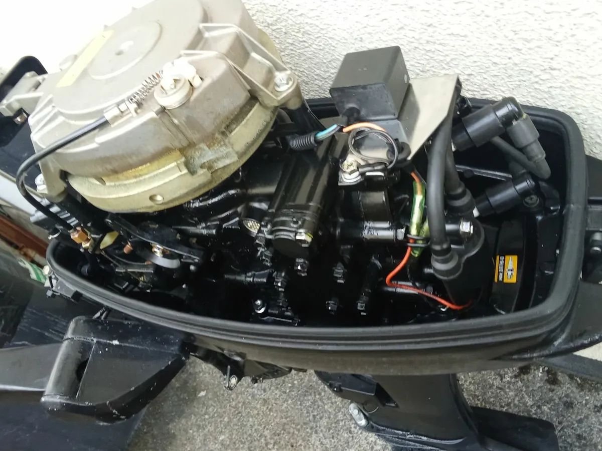 2-stroke outboard SUZUKI-9,9 hp - Image 4