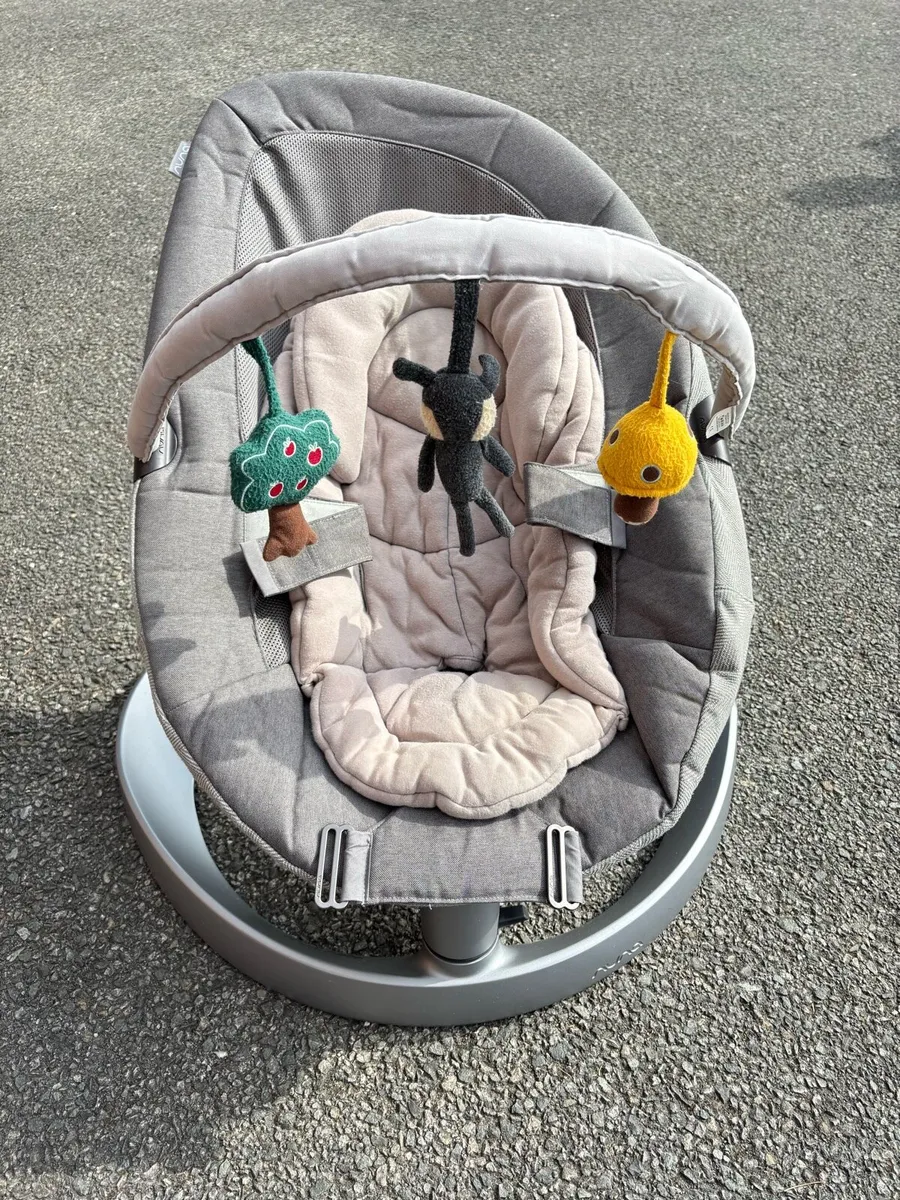Nuna leaf rocking chair - Image 4