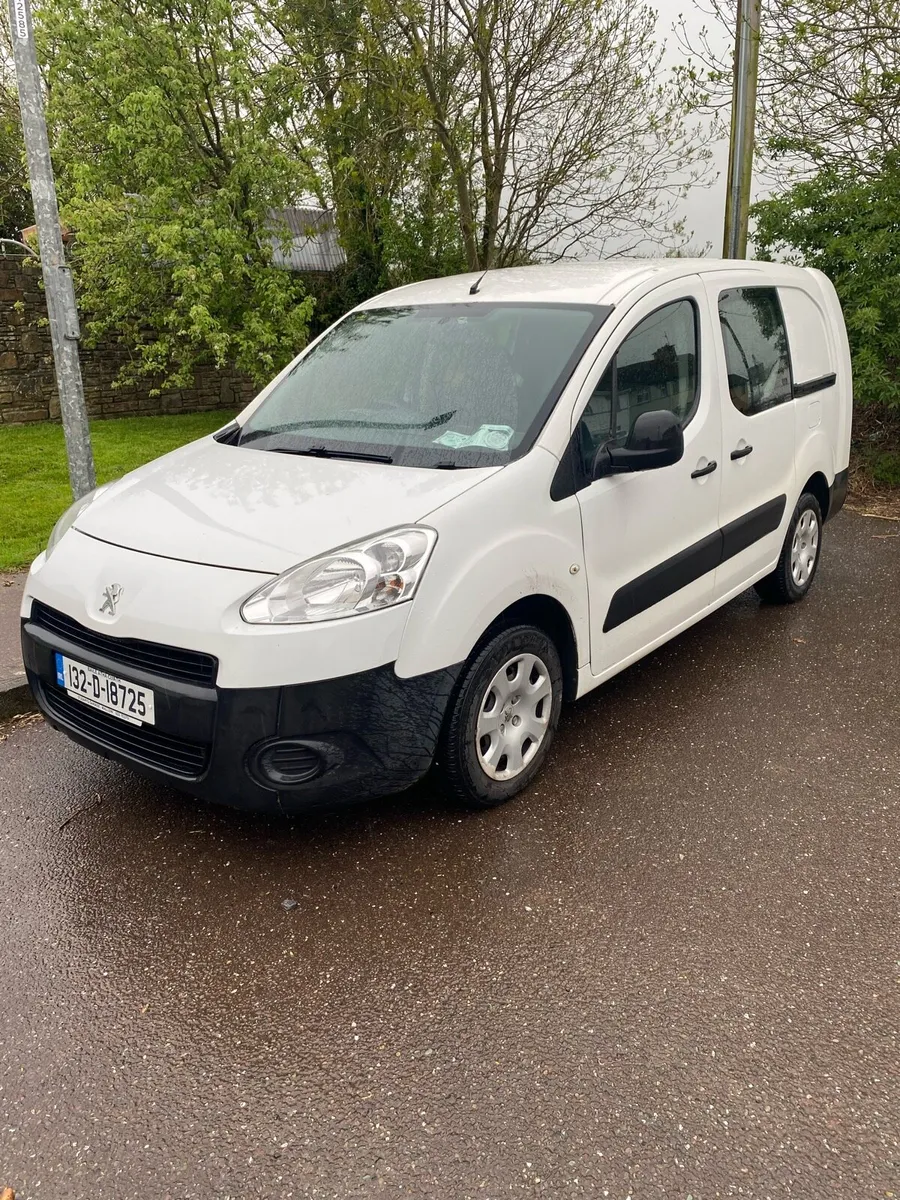 Peugeot partner crew cab van - Image 1