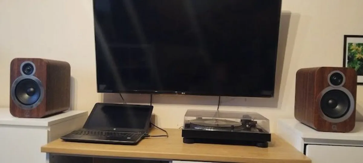 HiFi Speakers - Image 1