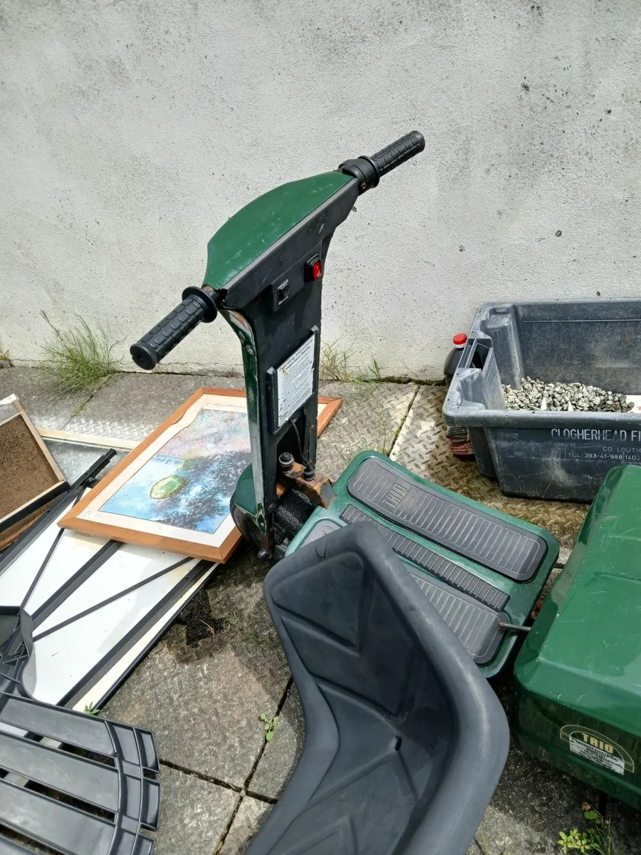Patterson trio single seater golf buggy - Image 3