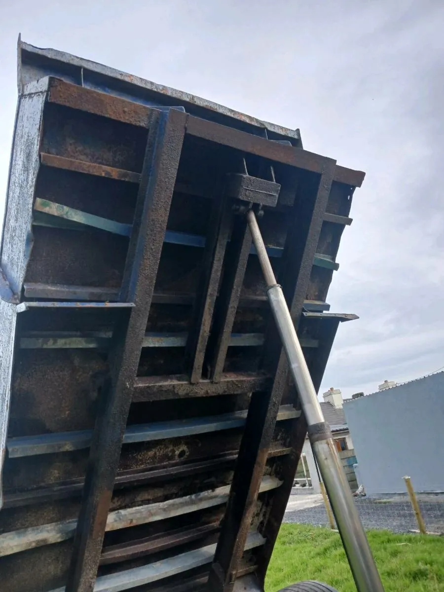 Dump trailer - Image 3