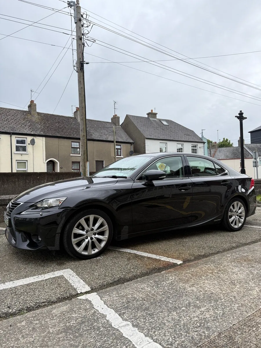 2017Lexus IS300h  Automatic(Lexus Warranty) - Image 2