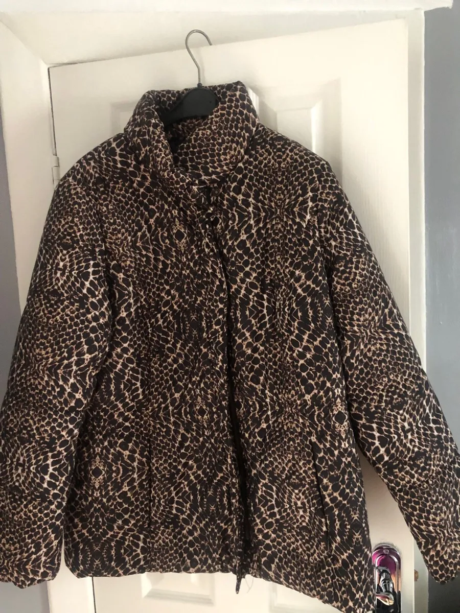 Ladies jacket size 20 €20 - Image 1