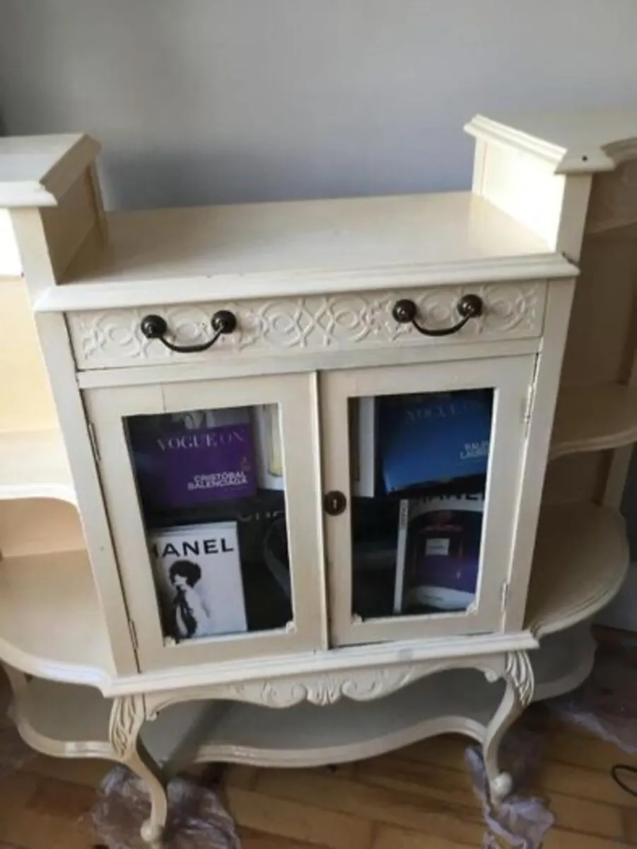 Vintage cabinet - Image 1