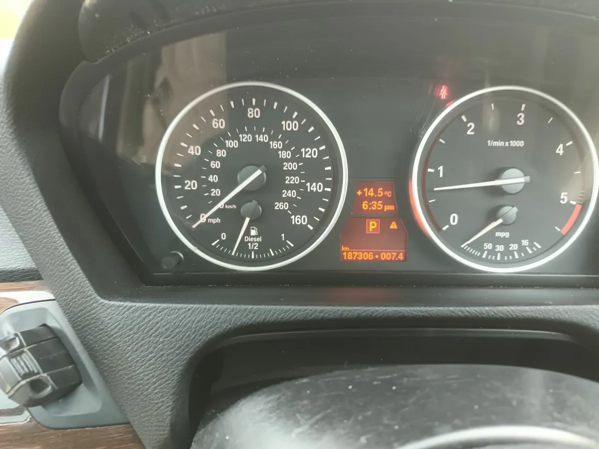 BMW X5 2007 - Image 2