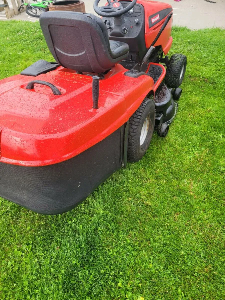 Jonsered ride on mower - Image 3