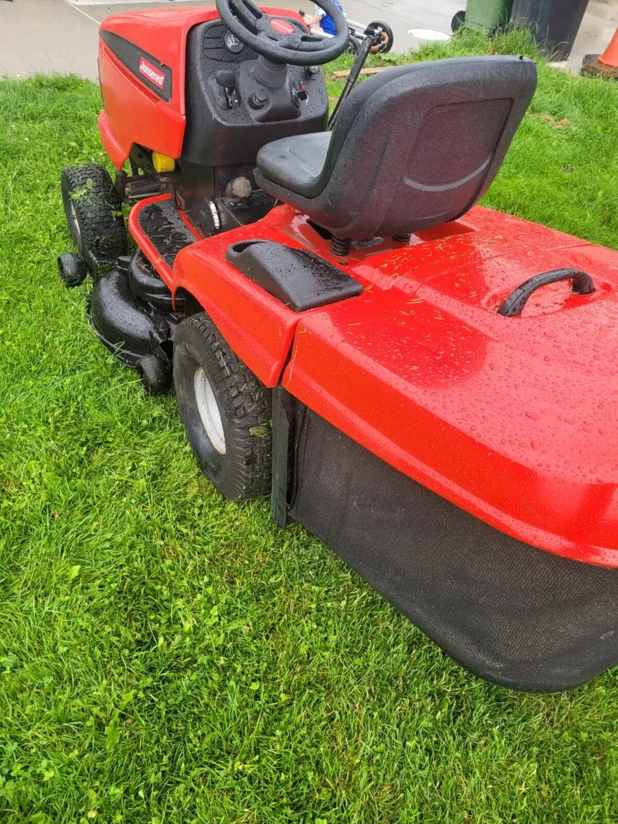 Jonsered ride on mower - Image 4