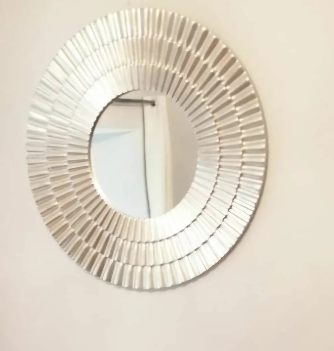 Circular mirror
