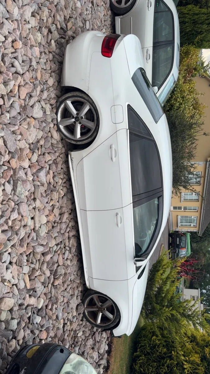 Audi A4 b8 for breaking - Image 2