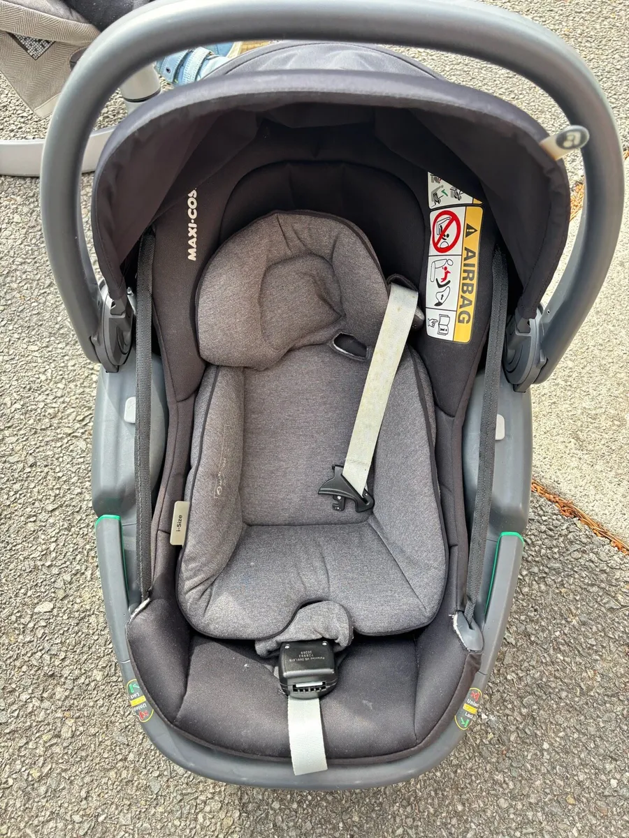 Maxi Cosi Coral 360 car seat - Image 2