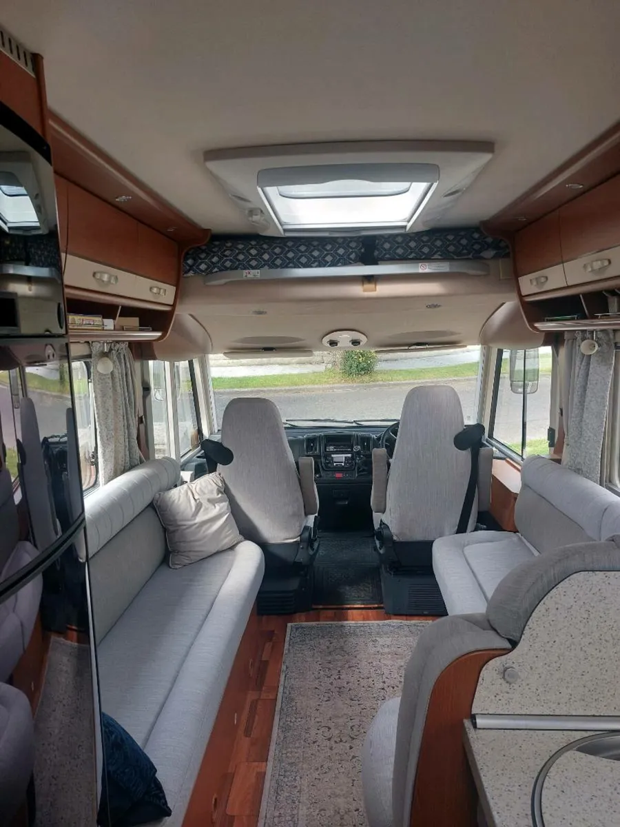 Hymer B544 Motorhome - Image 2