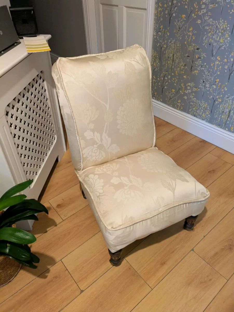 Antique nursing chair - Image 1
