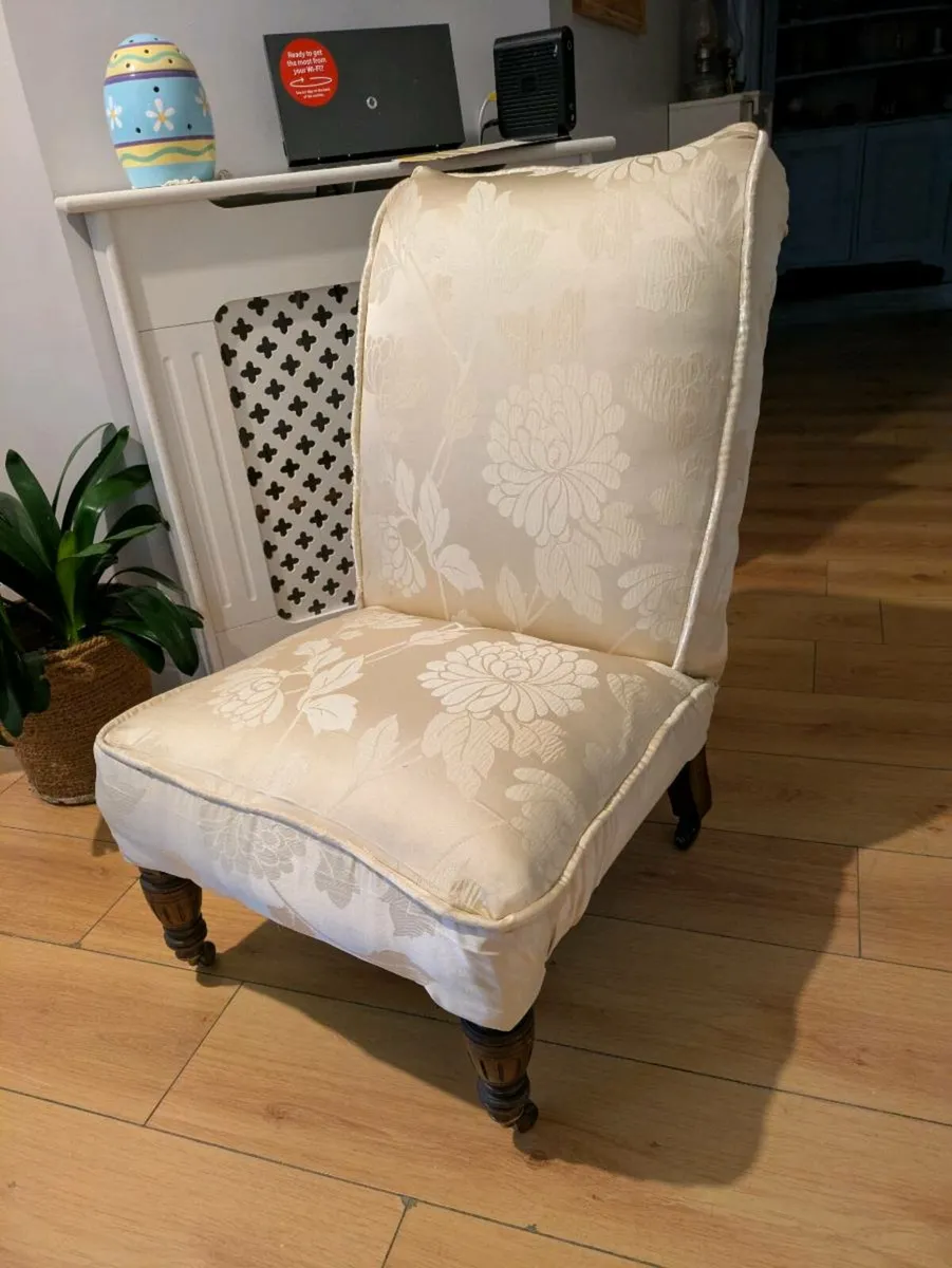 Antique nursing chair - Image 2