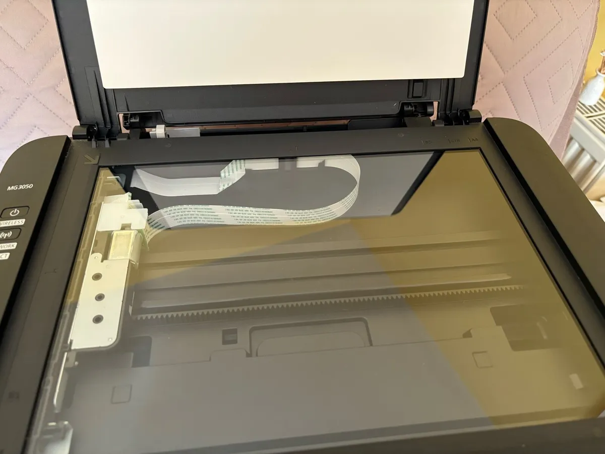 Canon Pixma MG3000 printer - Image 3
