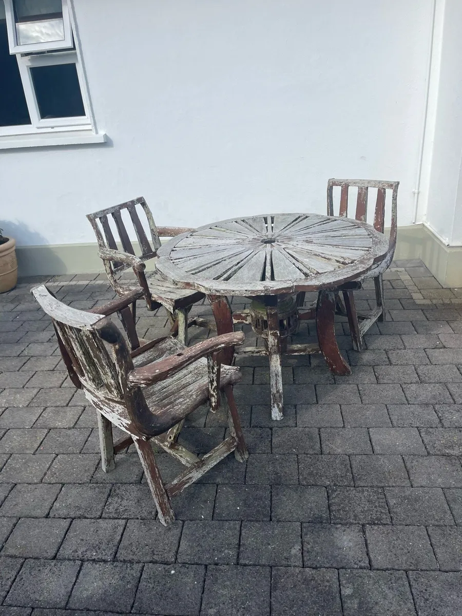 Garden furniture - Image 1