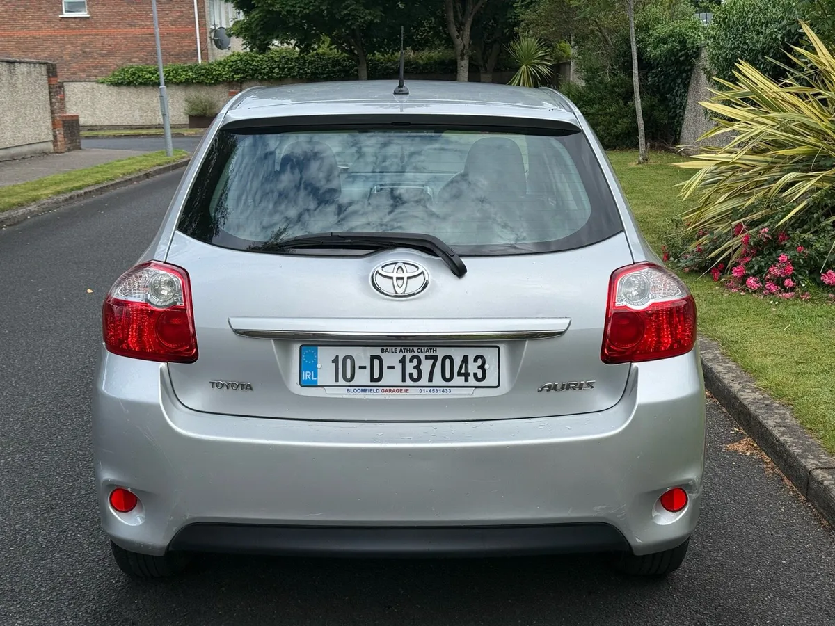 2010 Toyota Auris 1.3 petrol - Image 4