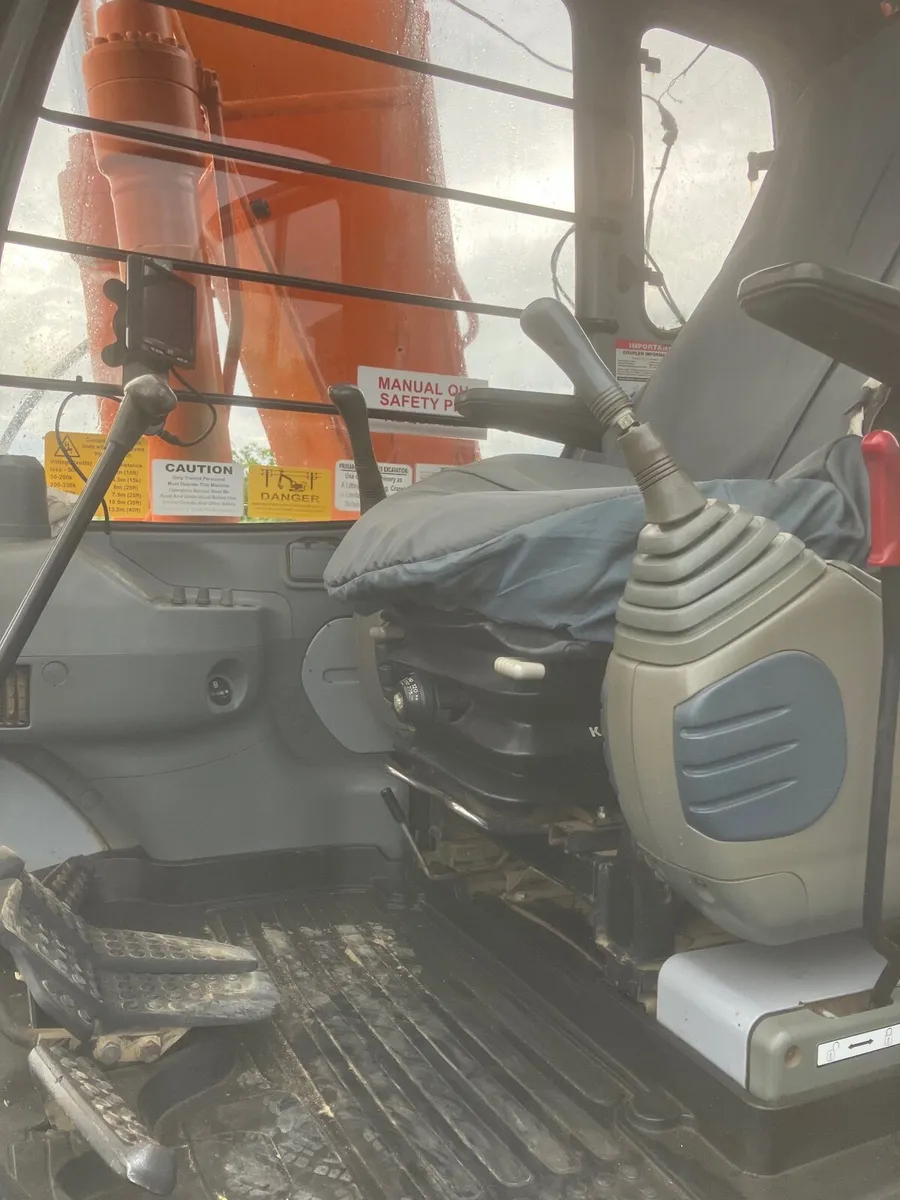 Ex 135 - Image 3