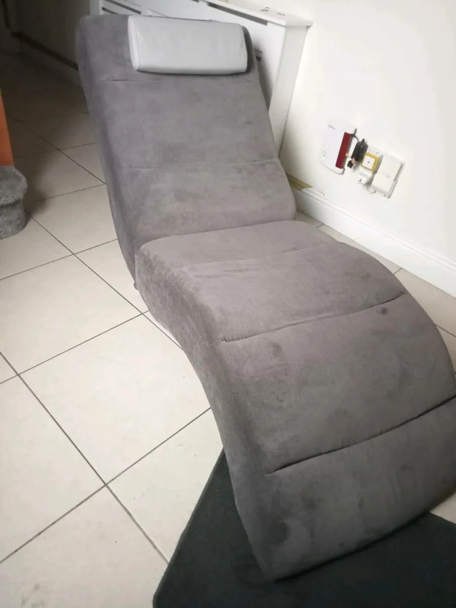 Grey Fabric Chaise Long Lounge Lounger - Image 1