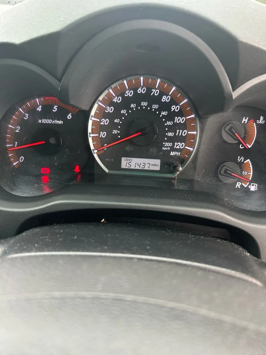 Toyota hilux - Image 2