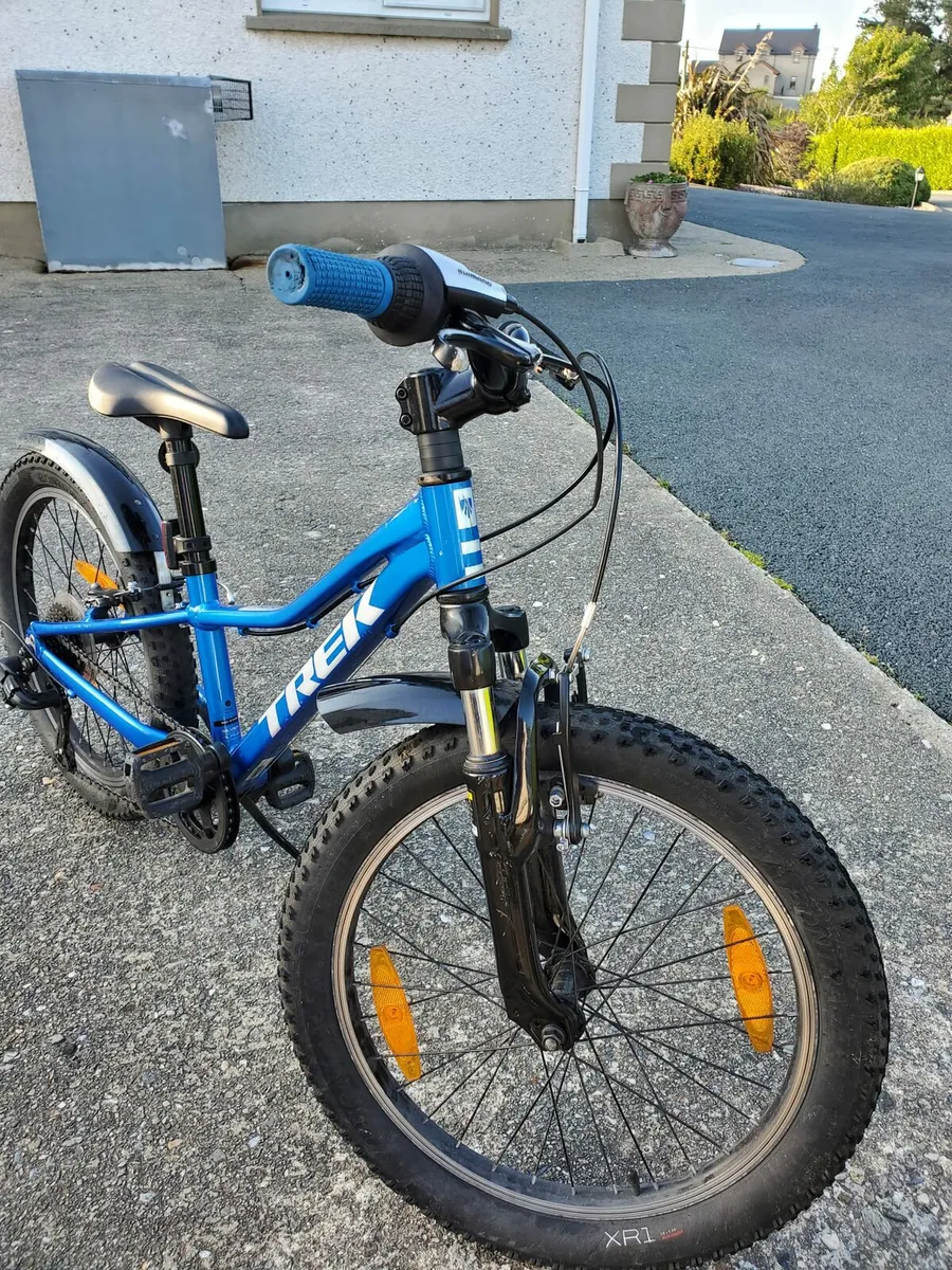 Boys bike - Image 1