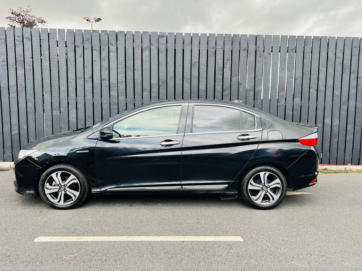 Honda Grace / Civic 1.5 Hybrid Auto 142 - Image 4