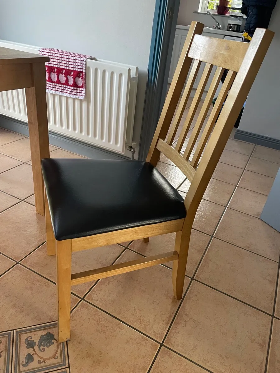 Extending Pine kitchen table & 6 chairs - Image 3