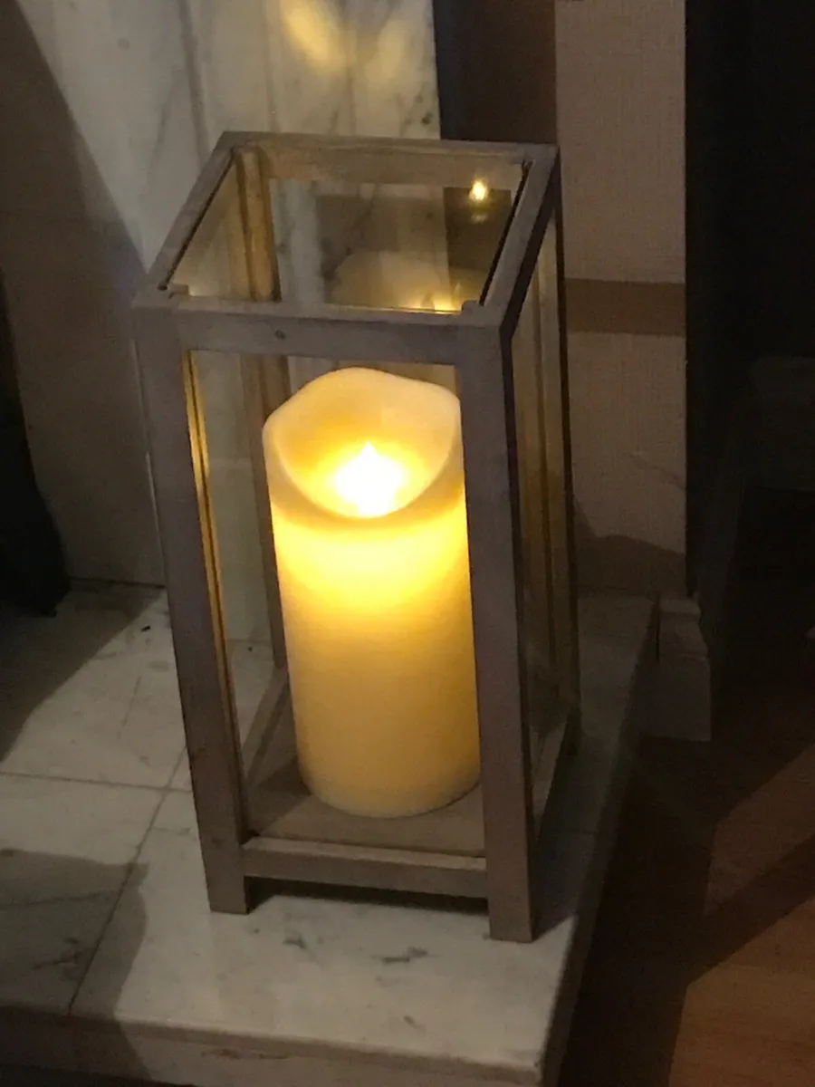 Glass lantern 17” x 12” incl. candle on timer - Image 1