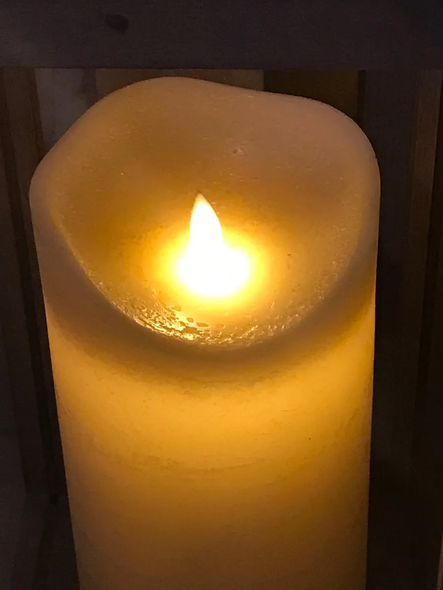 Glass lantern 17” x 12” incl. candle on timer - Image 3