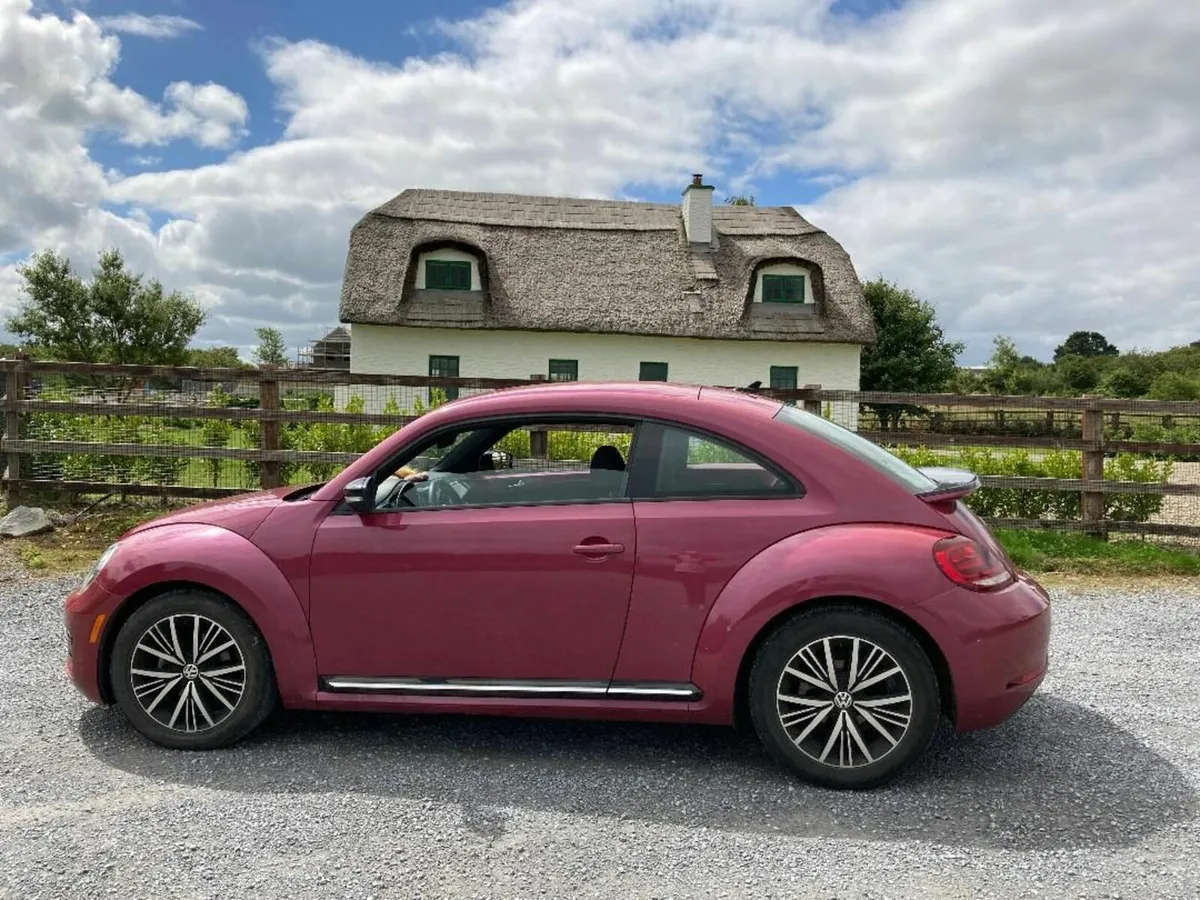 VW Beetle 2016 - Pink - Auto -Turbo -LHD - 188KM - Image 1
