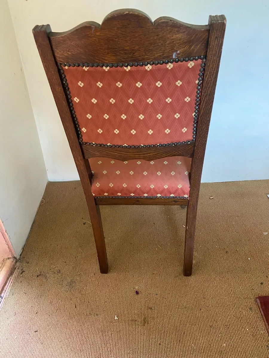 4 Chairs - Image 2
