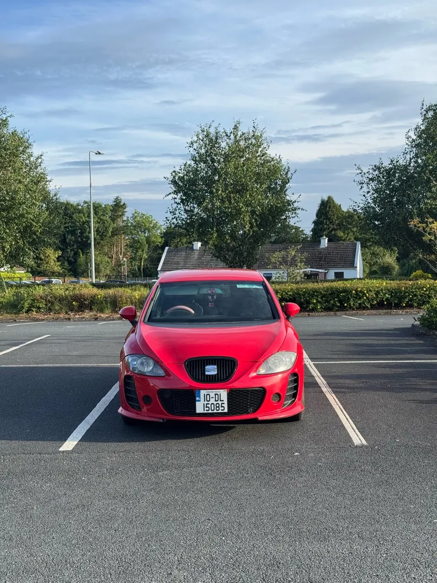 Seat Leon 2010 1.6 - Image 1