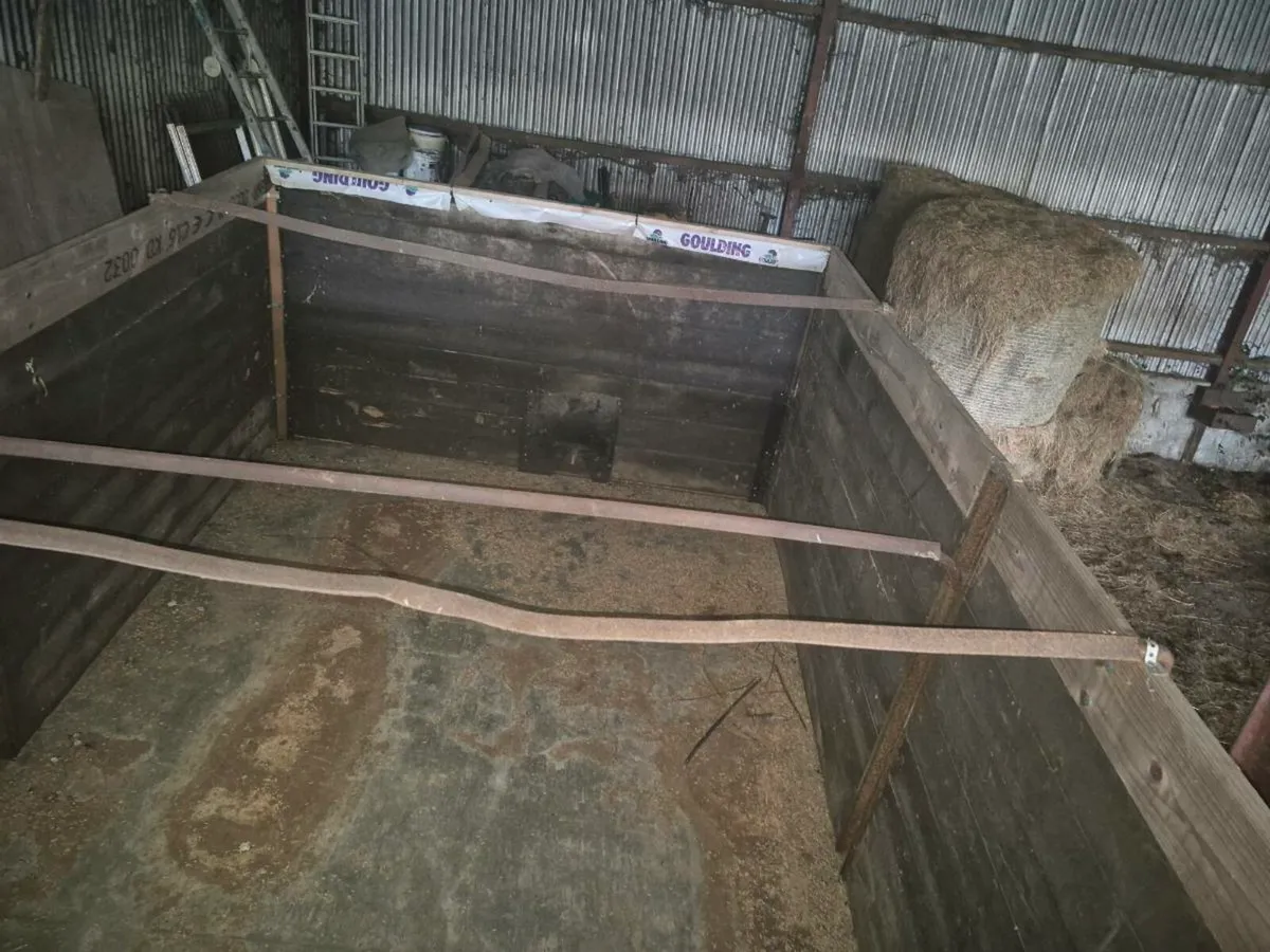 Grain trailer - Image 1