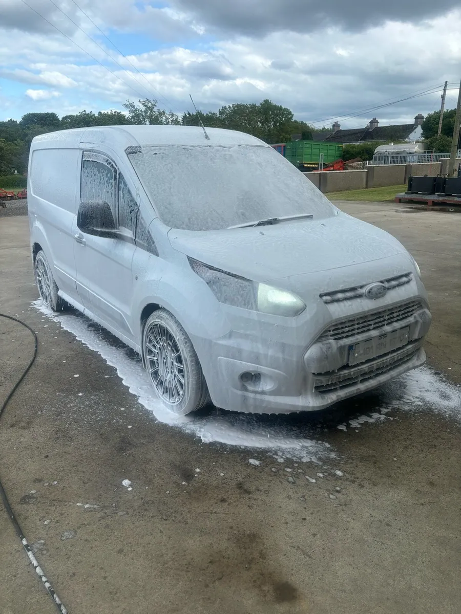 Ford Transit Connect - Image 2
