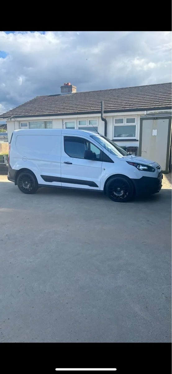 Ford Transit Connect - Image 3