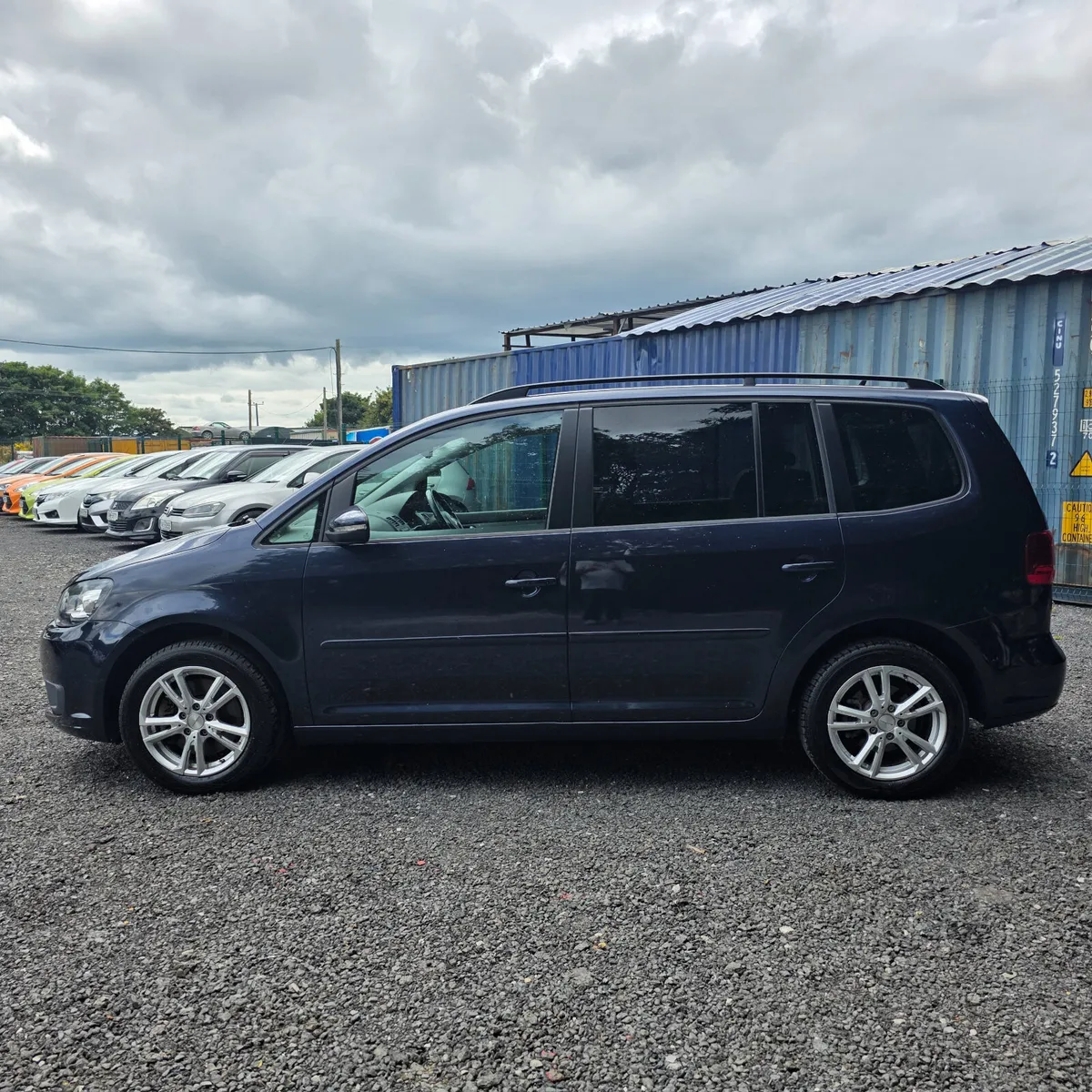Volkswagen Touran 2015 Automatic 7 Seats - Image 4