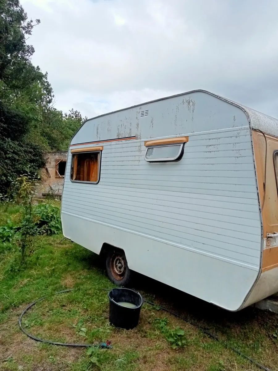 Vintage Caravan with original awning - Image 2